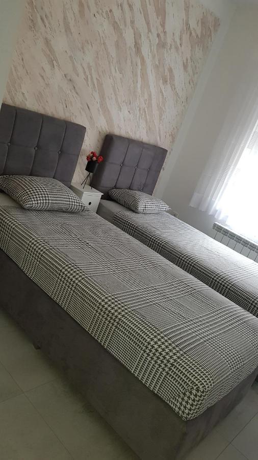 Kabashi Apartment Кърк Екстериор снимка