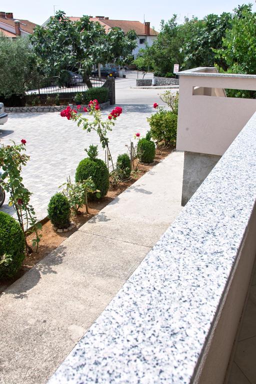 Kabashi Apartment Кърк Екстериор снимка